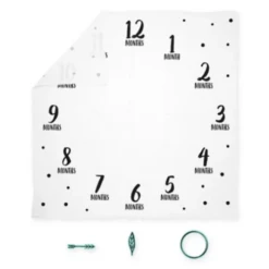 Pearhead Watch Me Grow Photo Blanket - Black & White