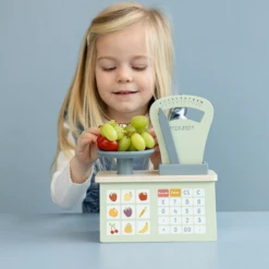 Little Dutch Toy Weighing Scale 7 Little Dutch Toy Weighing Scale -Baby Product Sale 3 b191044f a830 4250 bc4d 466ce58b20ba