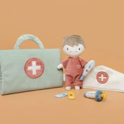 Little Dutch Jim Doll Care Playset -Baby Product Sale Little Dutch Zestaw do zabawy z lalka Doktor